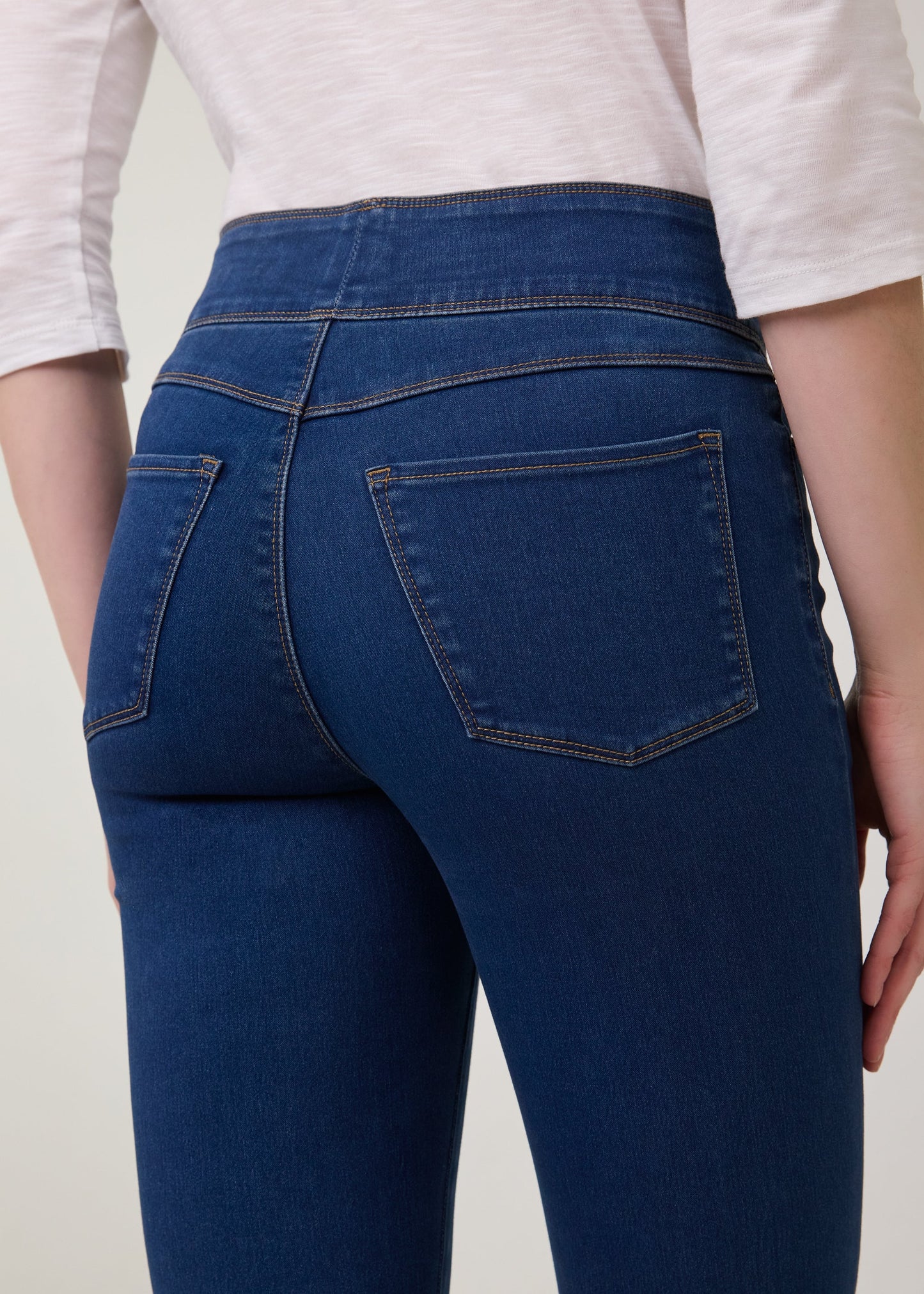 Pull-On Slim Ankle