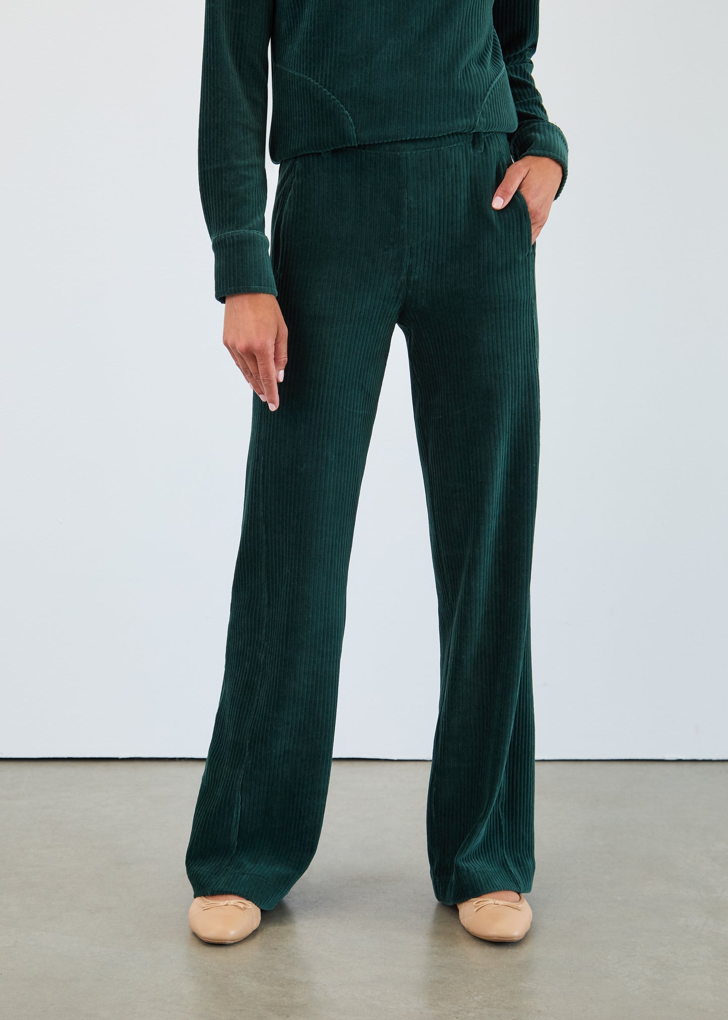FDJ - Pull-On Wide Leg Knit Corduroy Pant