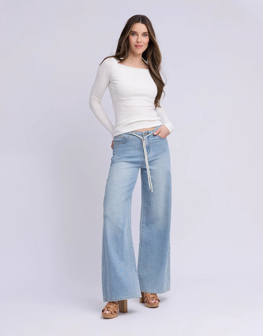Lily Wide Featherweight - Classic Rise