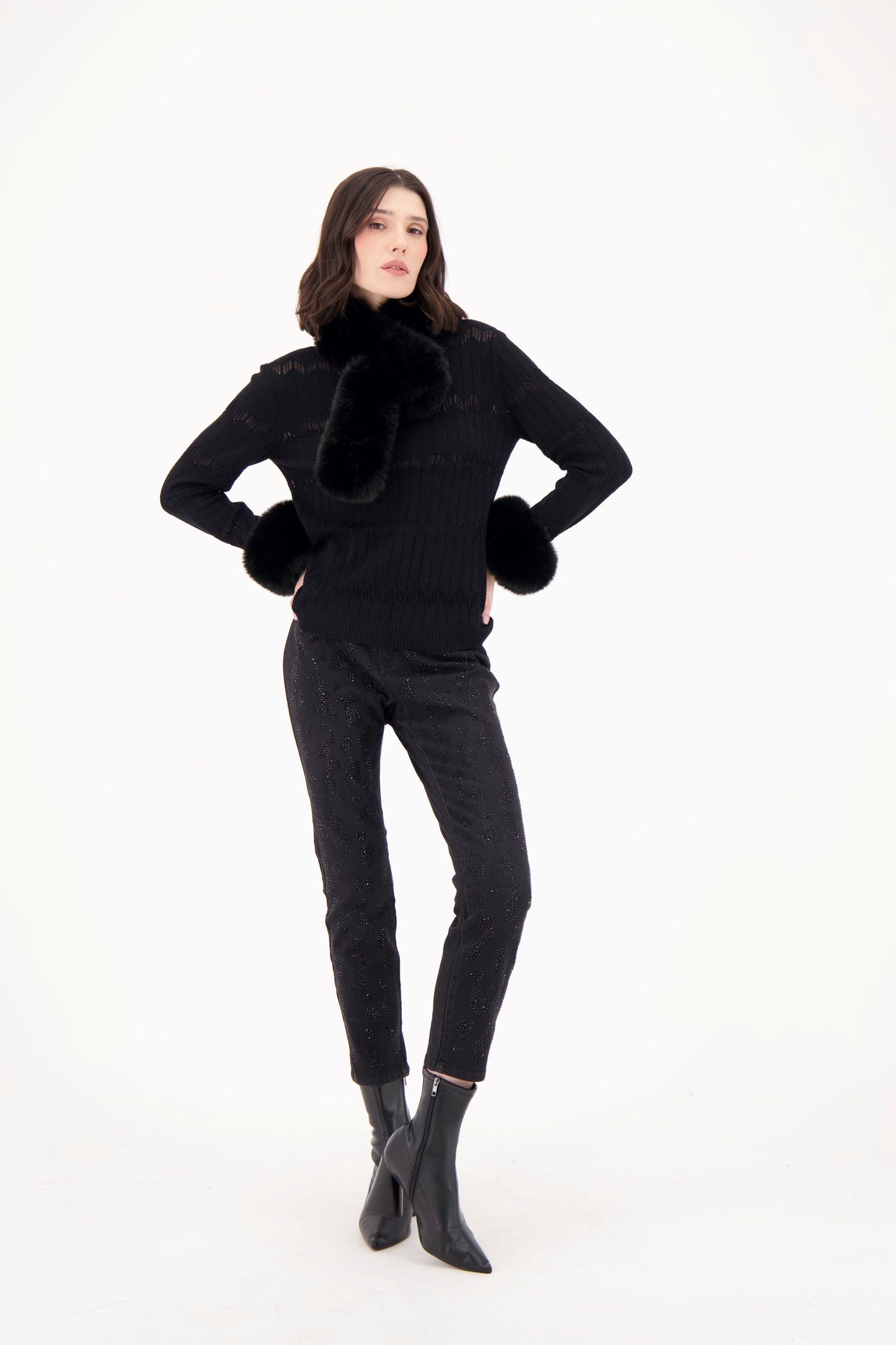 SPANNER - FAUX FUR CUFFS