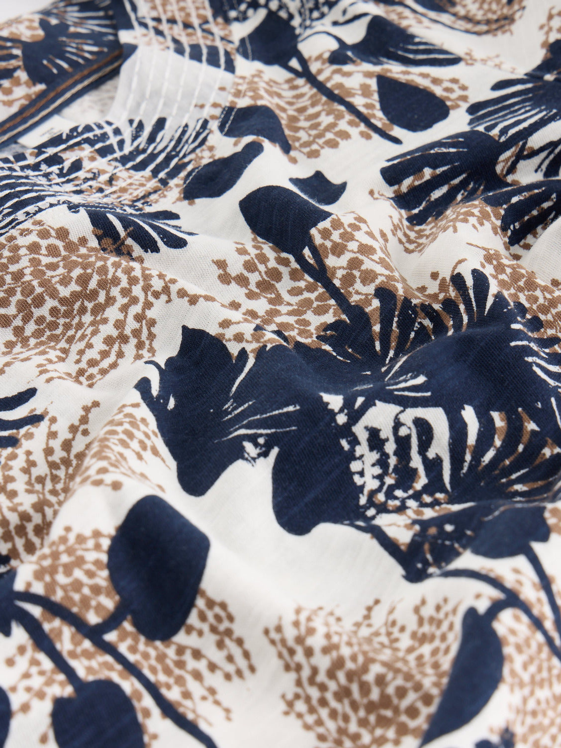 WHITE STUFF - WEAVER LS TEE