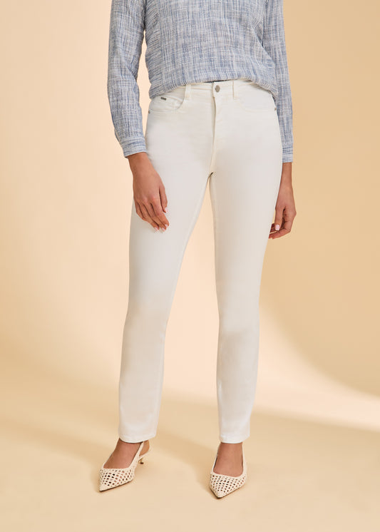 Petite Suzanne Straight Leg