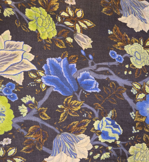 MOMENT AMSTERDAM - SCARVES