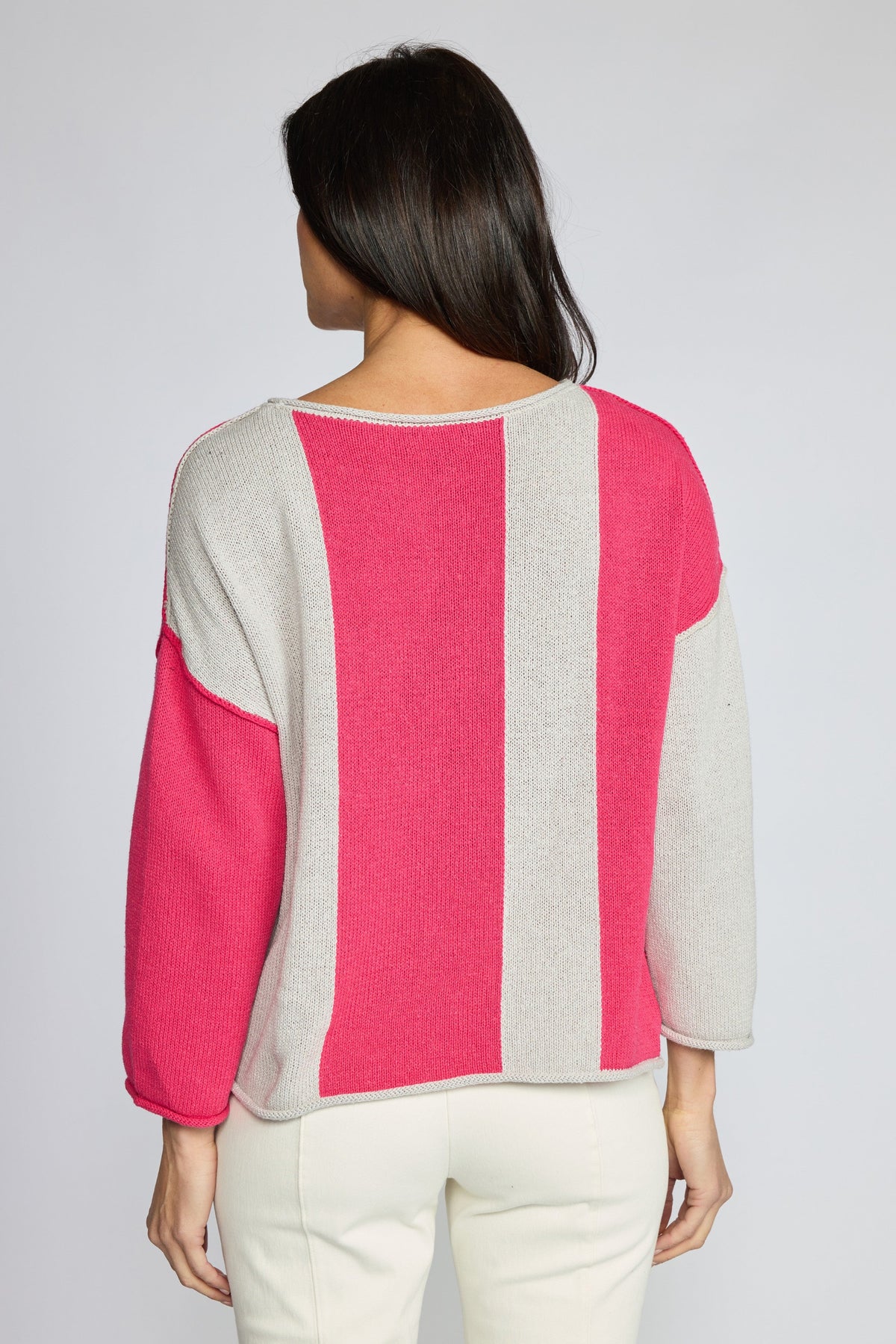 Vibes Pullover in Magenta