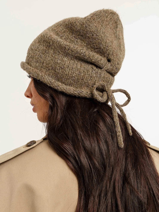 LOEVENICH -KNITTED HAT