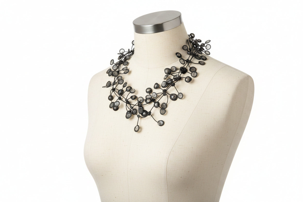 pearlised white necklace