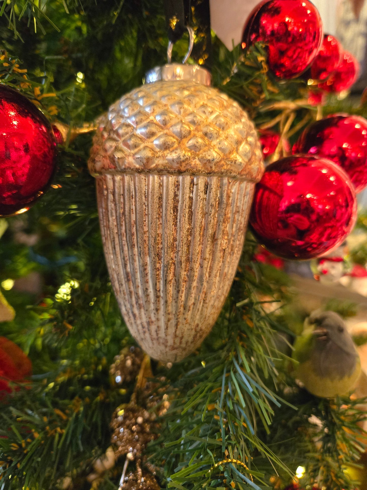 RL - INDUS RUSTIC GLASS ACORN DECORATION