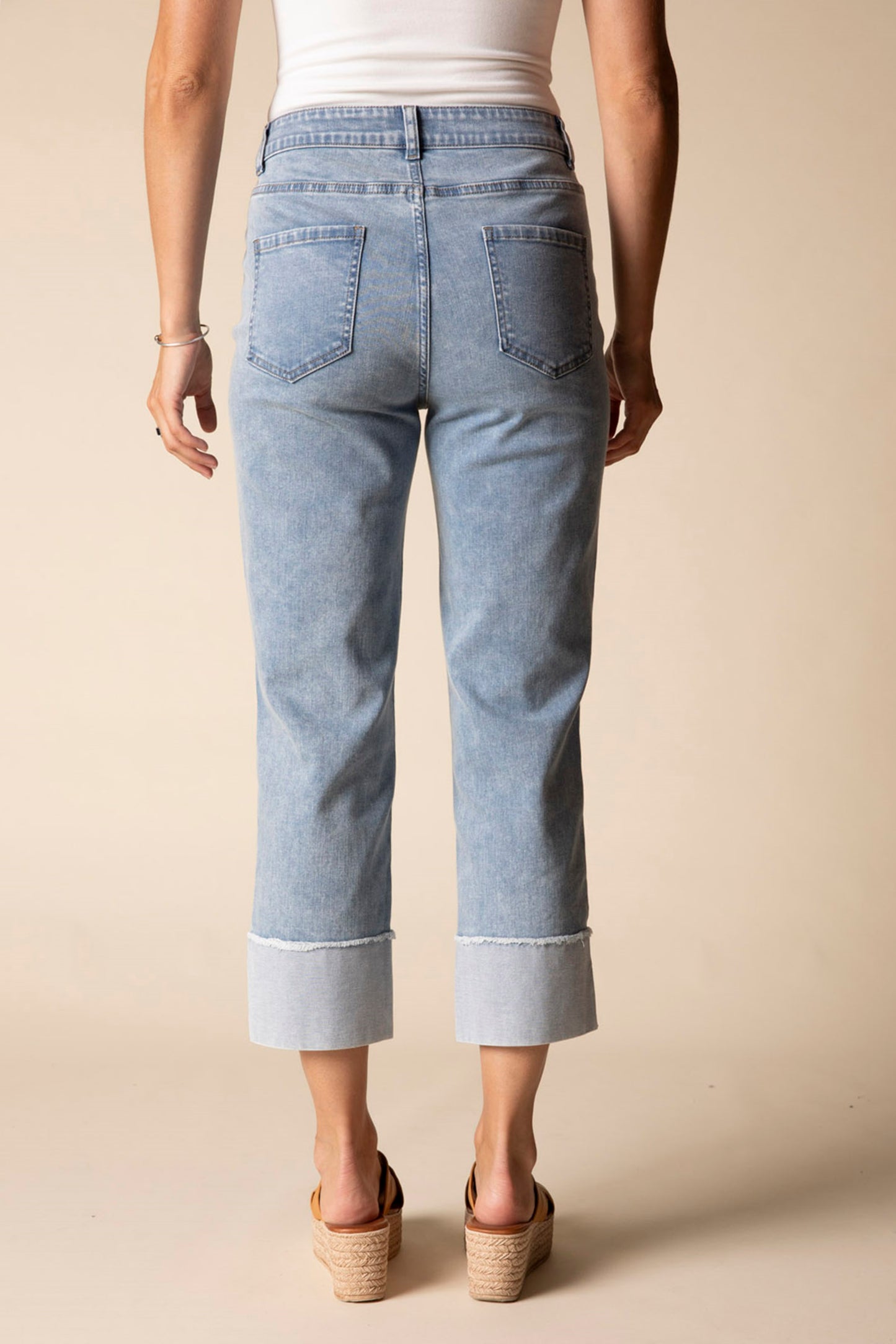 Embroidered Cuff Capri - Suttles & Seawinds