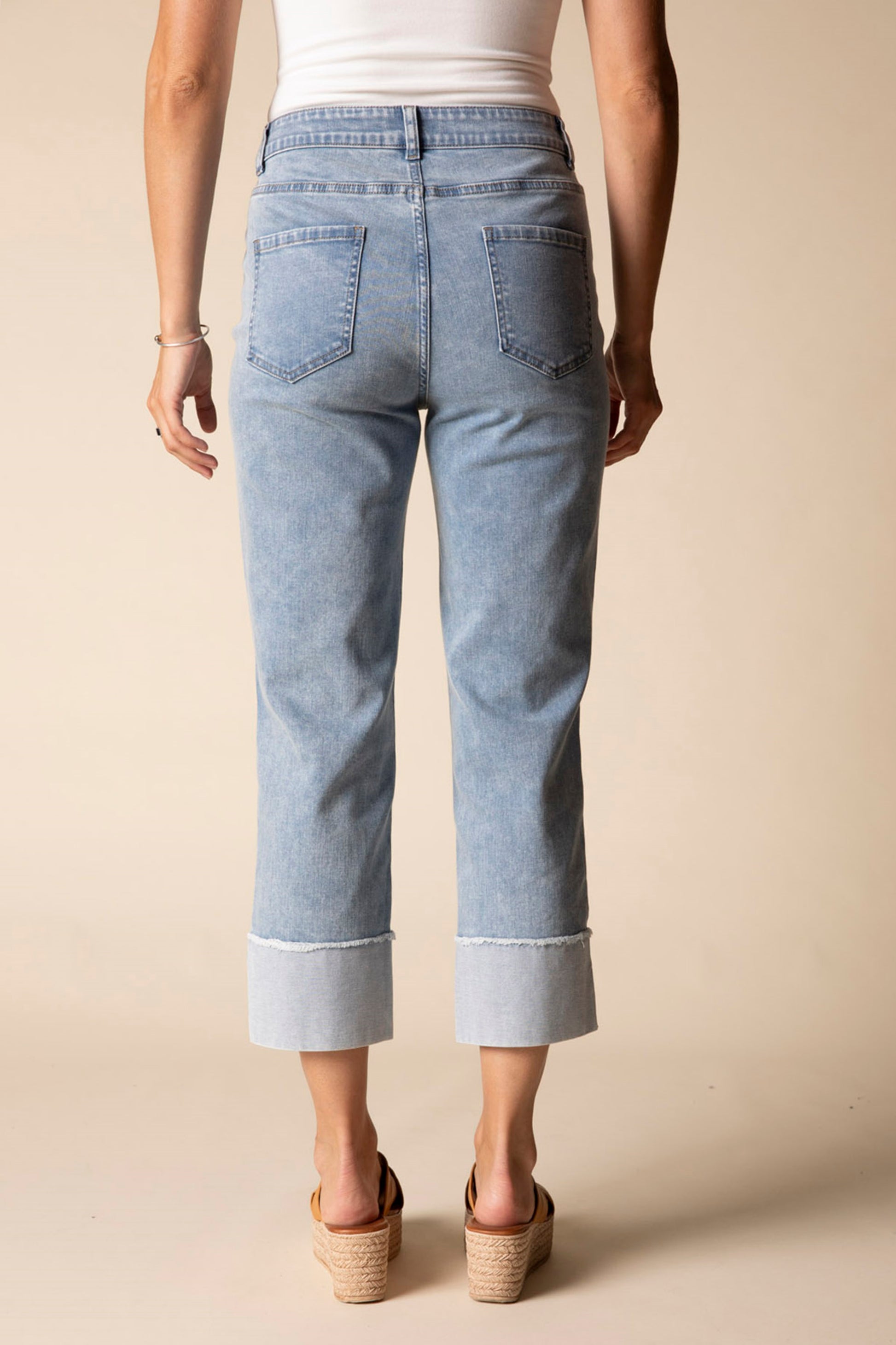 Embroidered Cuff Capri - Suttles & Seawinds
