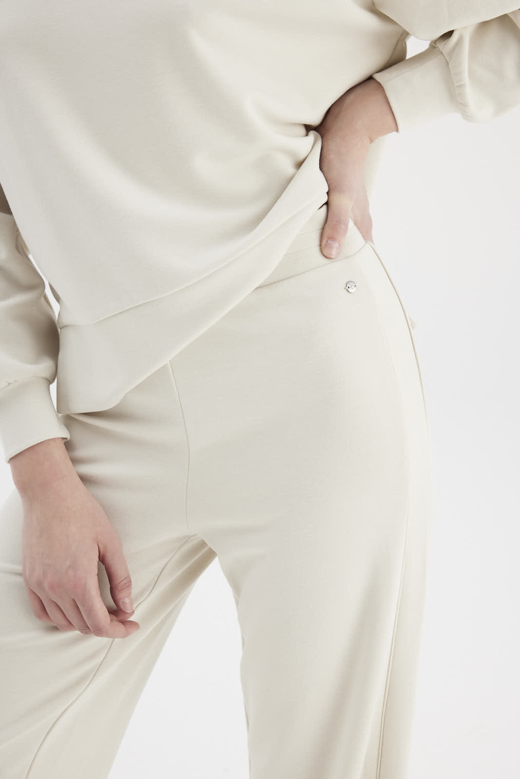 Liora  Travel Sweatpant