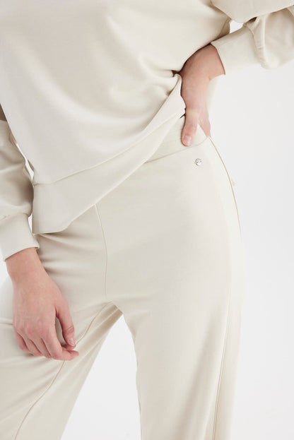 Liora  Travel Sweatpant