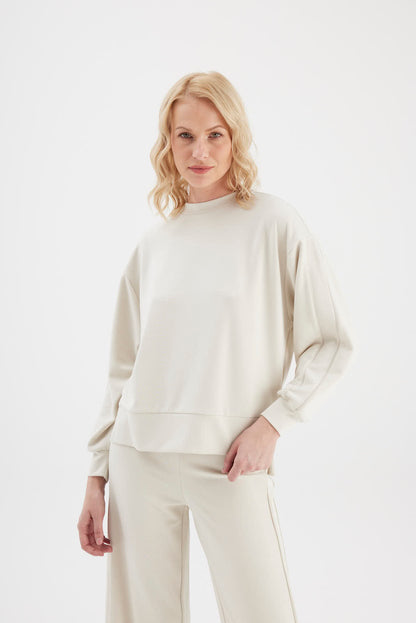 Elina Comfy Fit Travel Sweatshirt