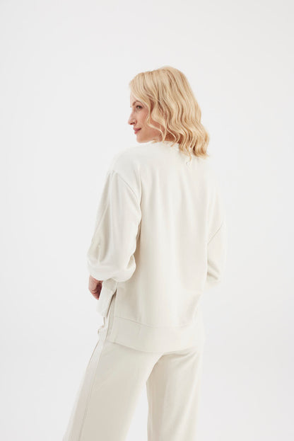 Elina Comfy Fit Travel Sweatshirt