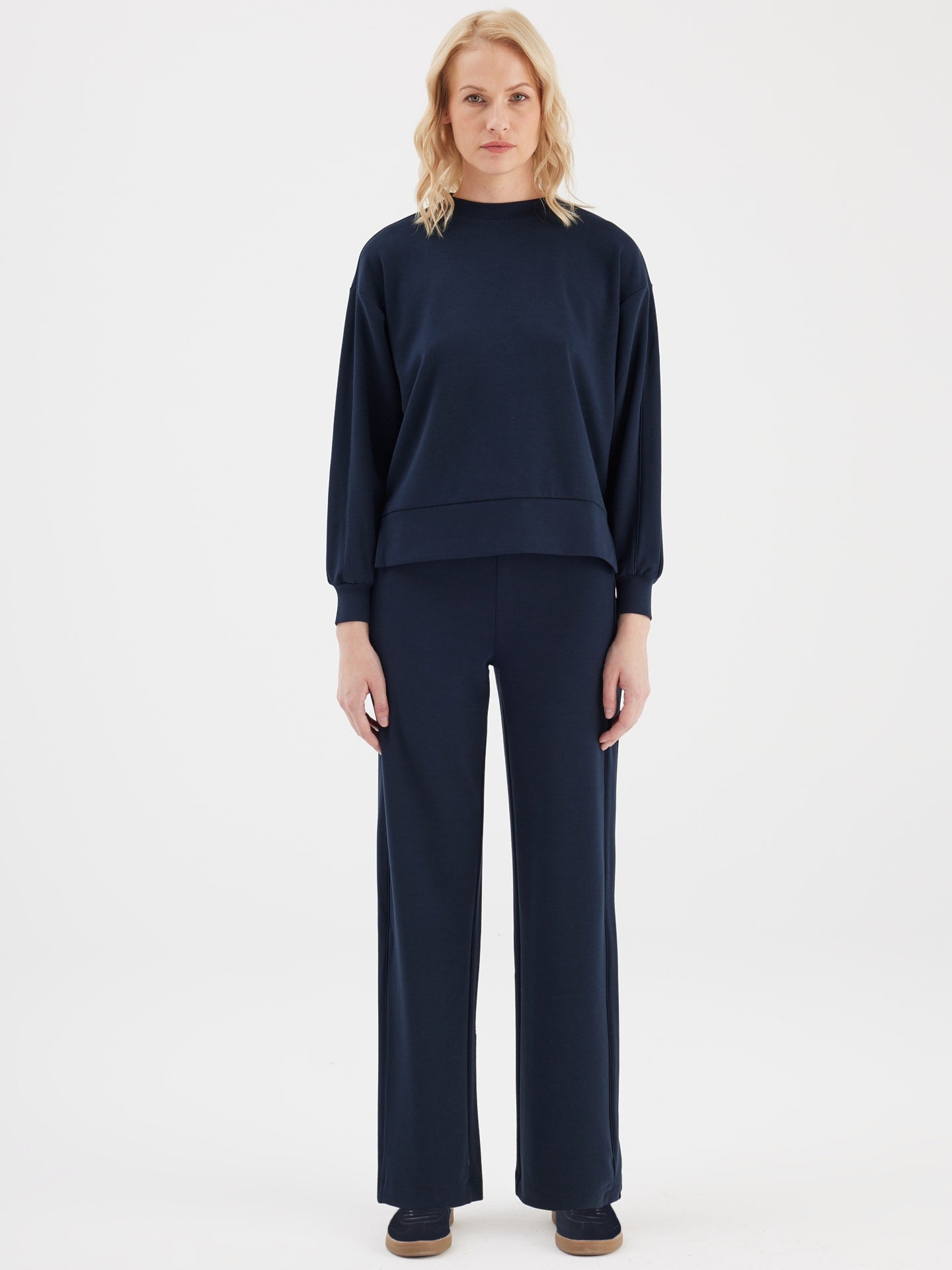 Liora  Travel Sweatpant