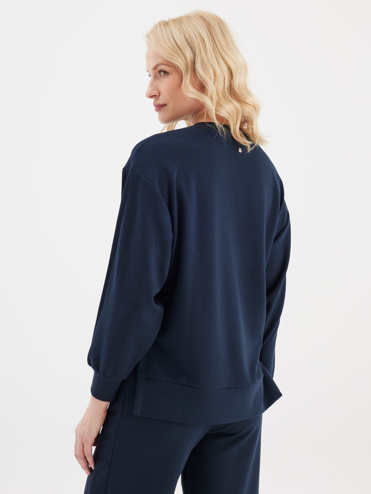 Elina Comfy Fit Travel Sweatshirt