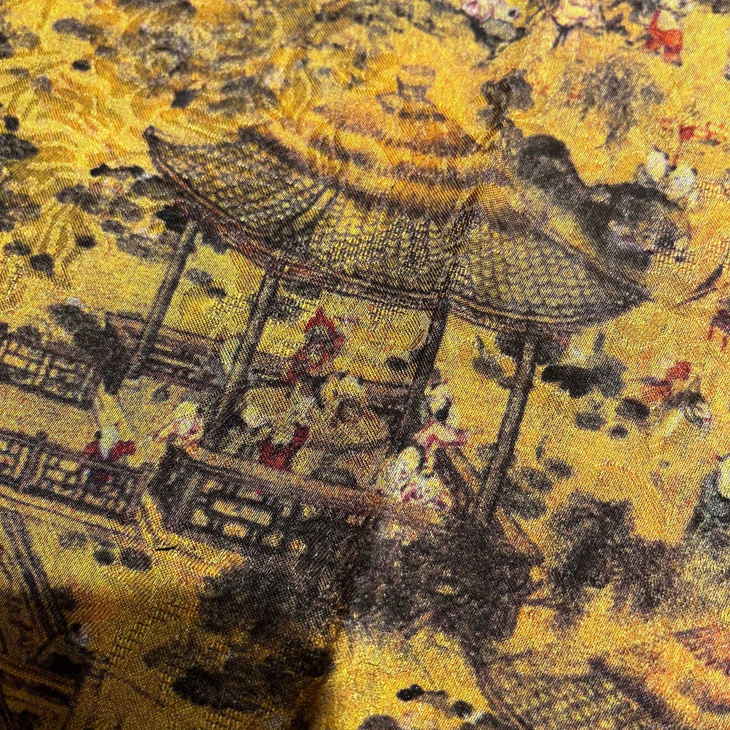 REVERSIBLE SILK SCARVES