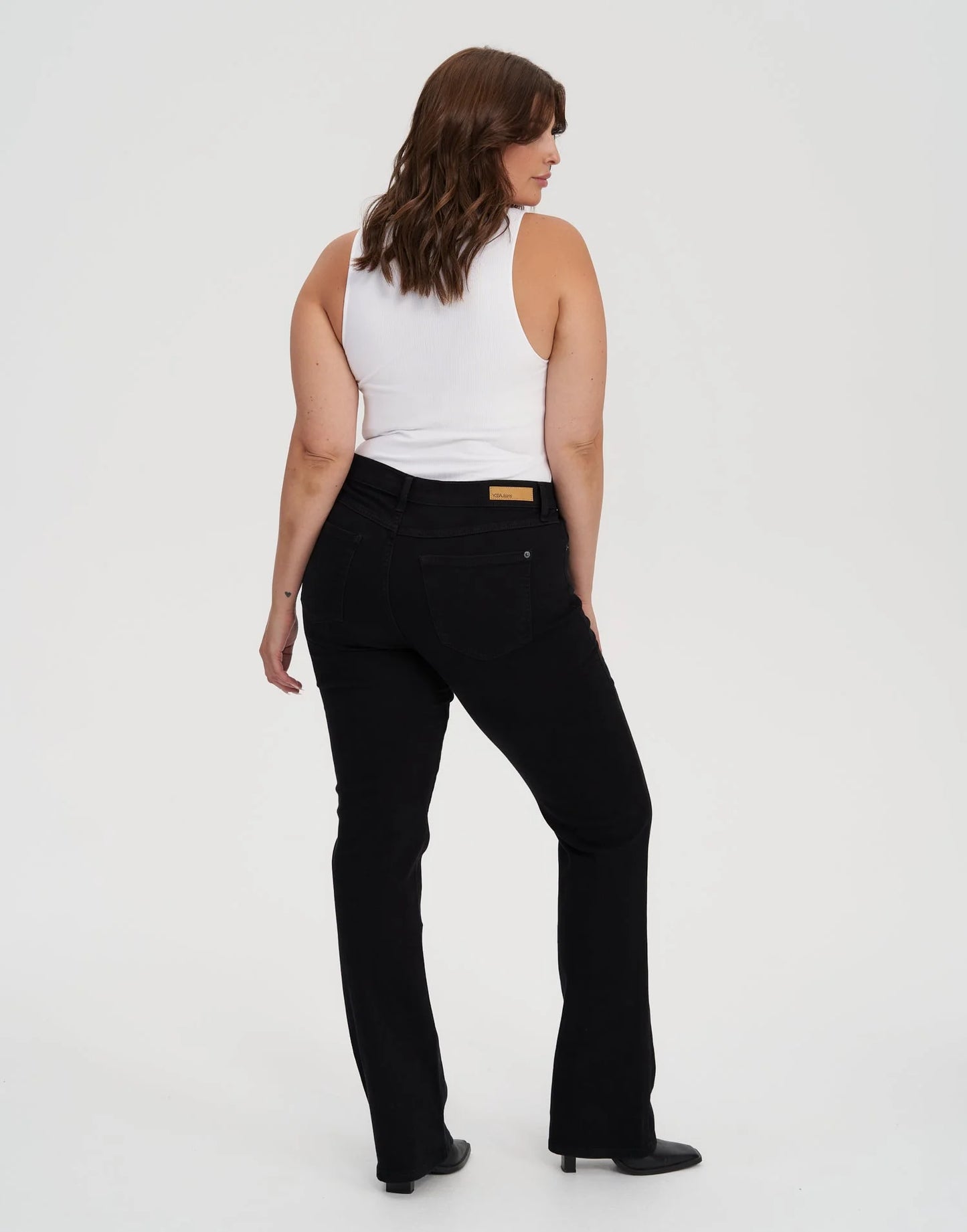 YOGA JEANS - CHLOE STRAIGHT JEANS