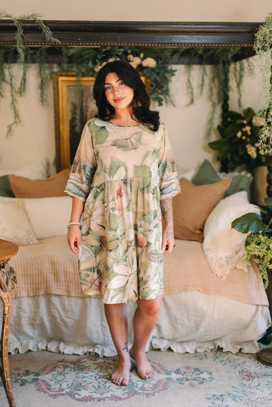 Fleur De Soleil Artist Dress w/ Pockets & Florals - Suttles & Seawinds
