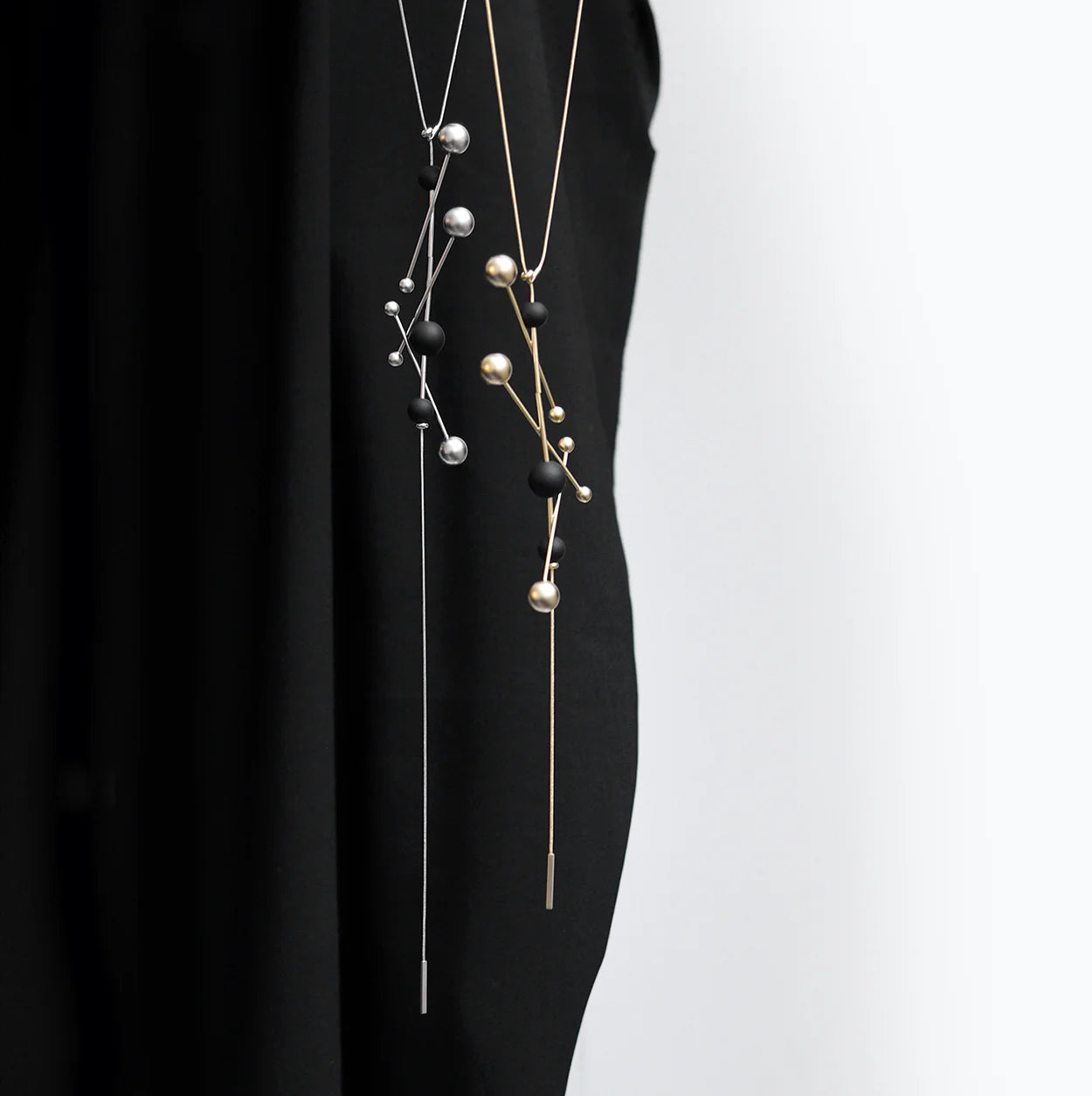 Aria Lariat Necklace - Gold Black
