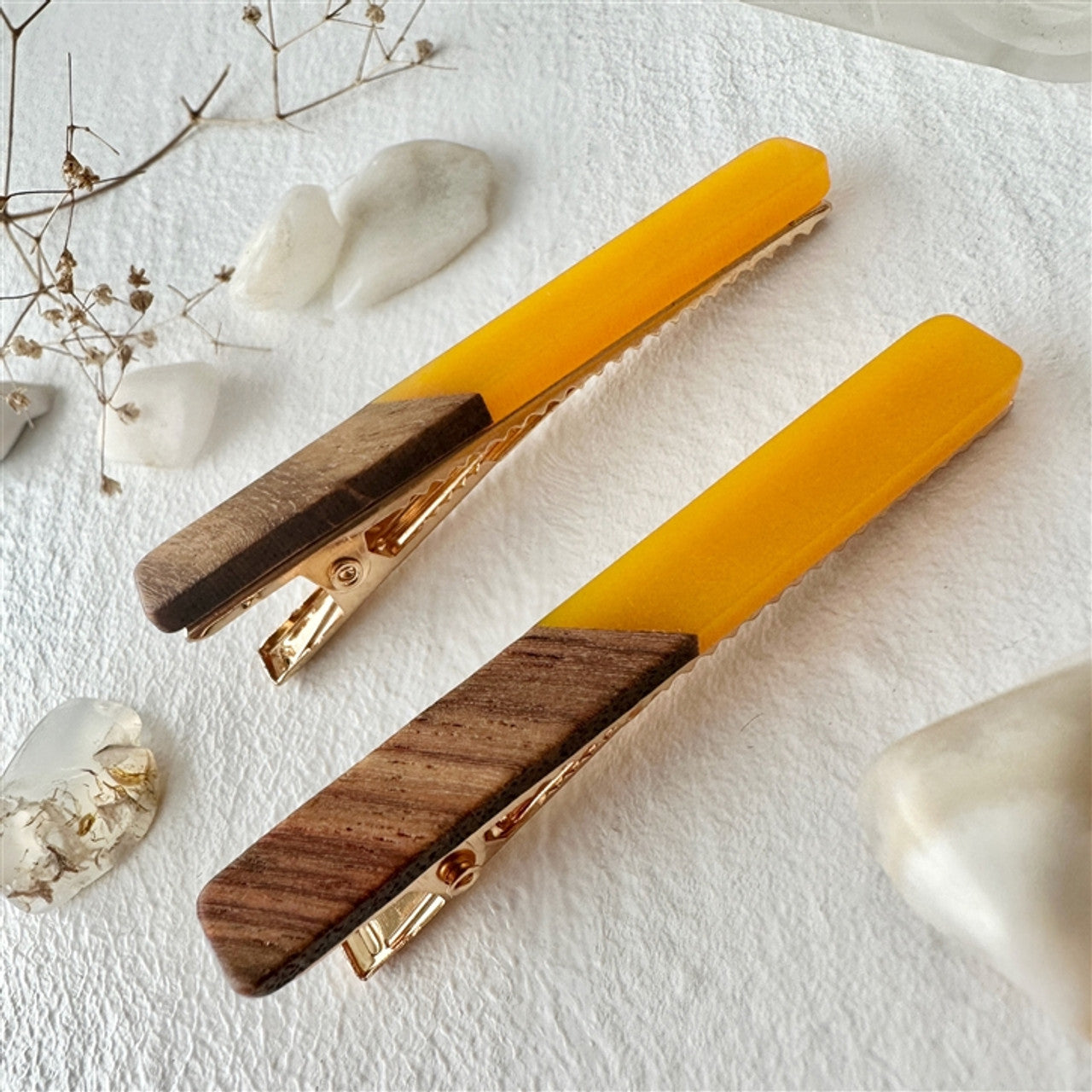 PIKA & BEAR  - SIMONE WOOD AND ACETATE DUCKBILL CLIP