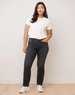 Load image into Gallery viewer, YOGA JEANS - SLIM CLASSIC 30&quot;
