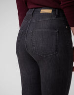 Load image into Gallery viewer, YOGA JEANS - CHLOE STRAIGHT JEANS
