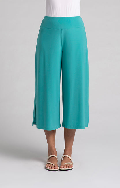 Side Slit Wide Capri - Suttles & Seawinds
