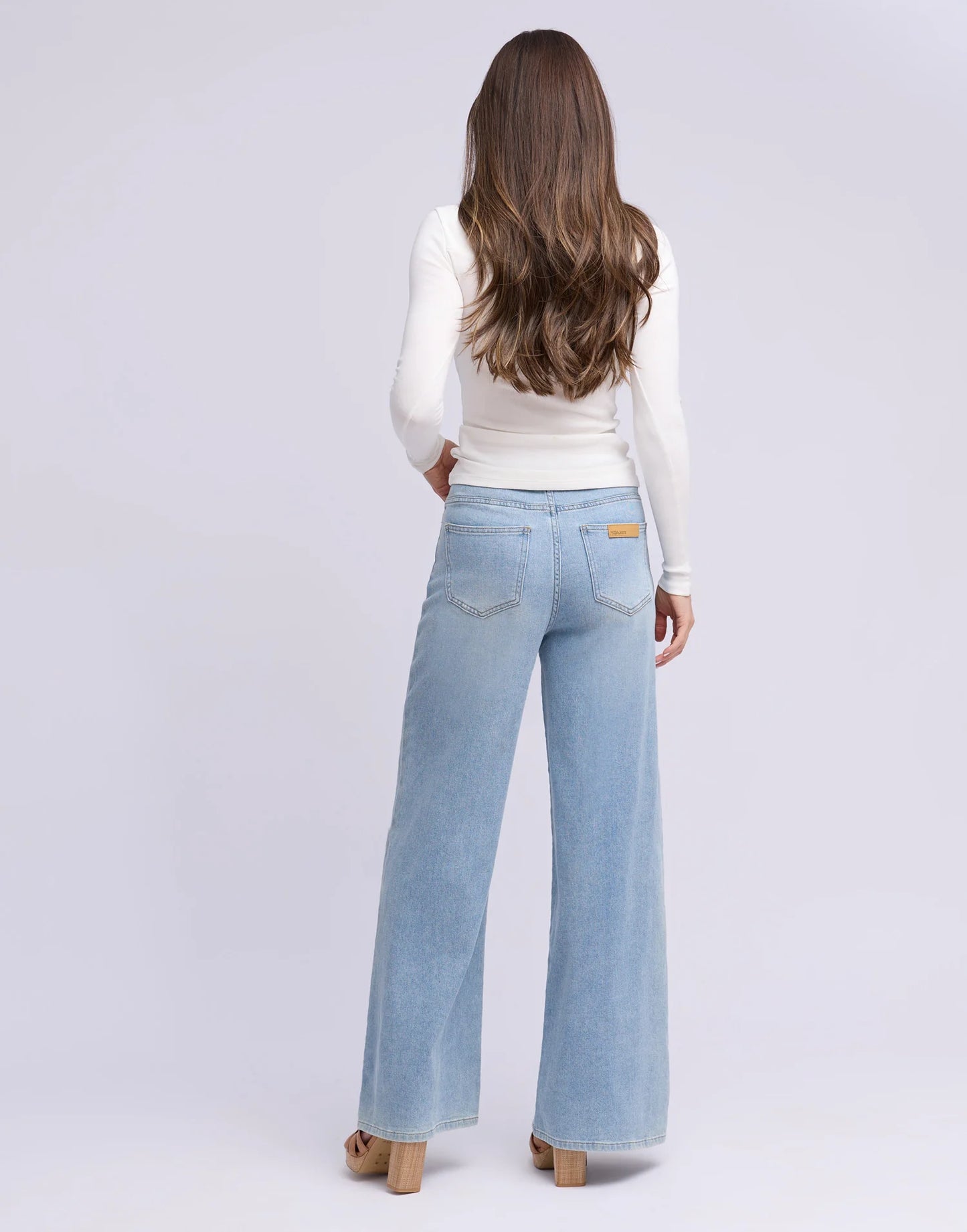 Lily Wide Featherweight - Classic Rise