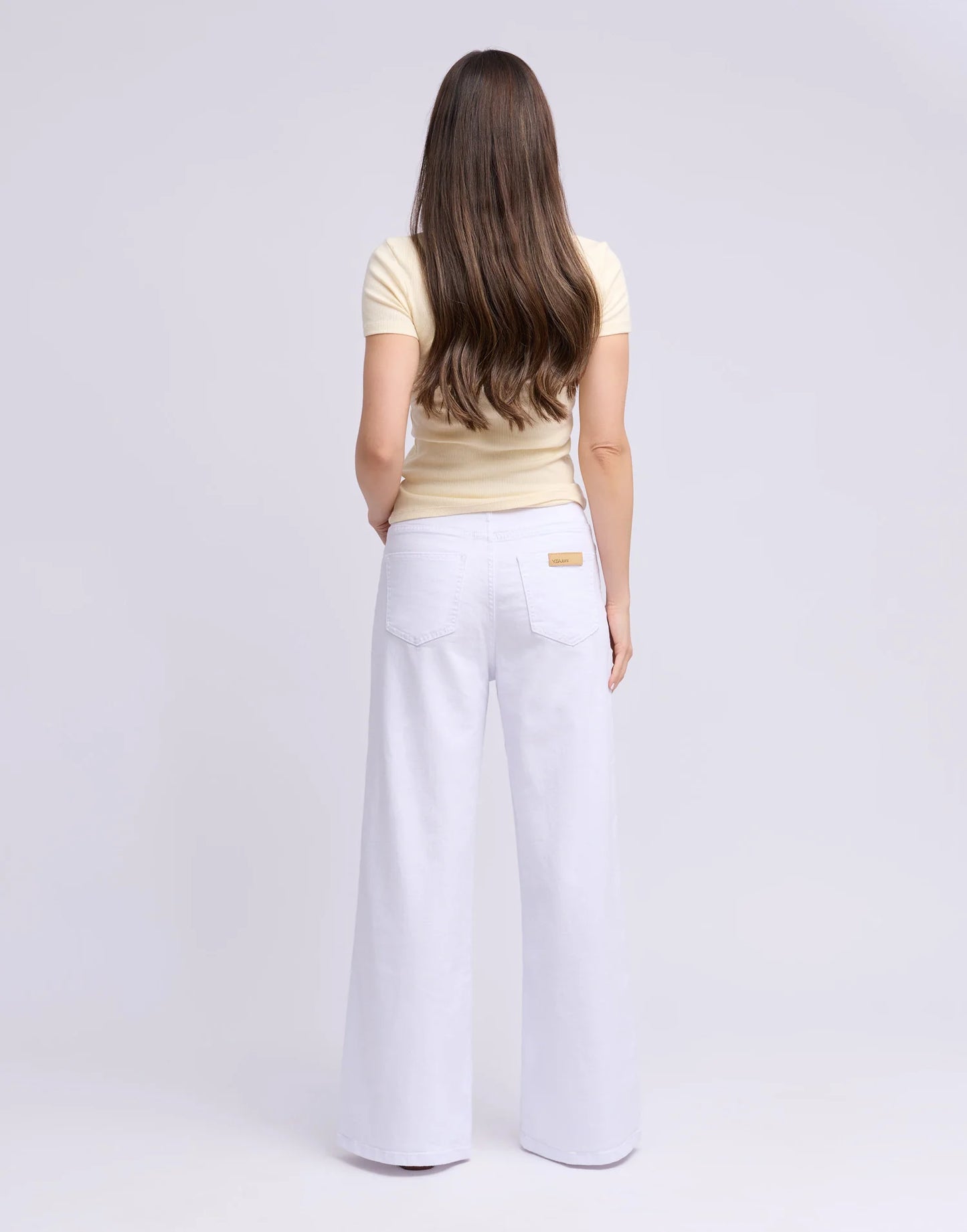 Lily Wide Feathered Weight - Classic Rise