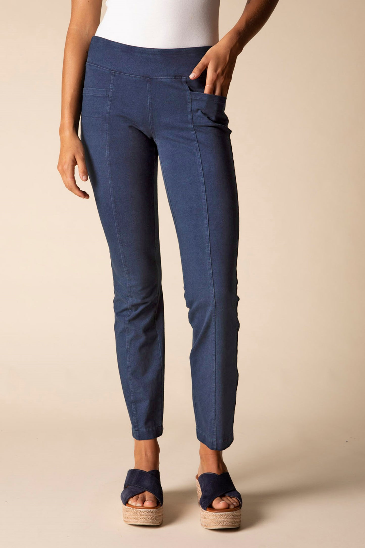 Seamed Pocket Pant