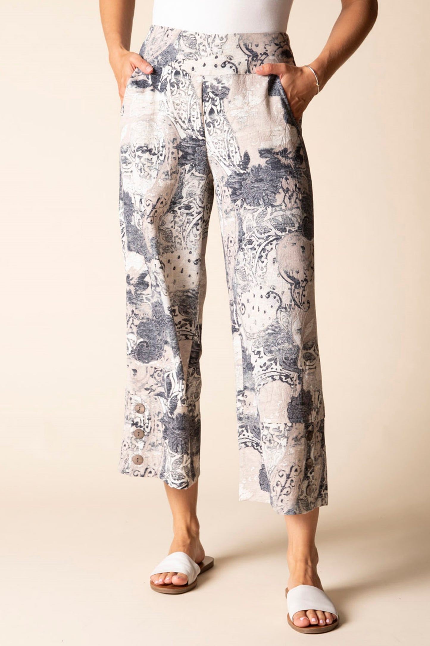 Button Hem Crop Pant