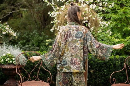 Love Grows Wild Pixie Duster Cropped Kimono w/ Bees - Suttles & Seawinds