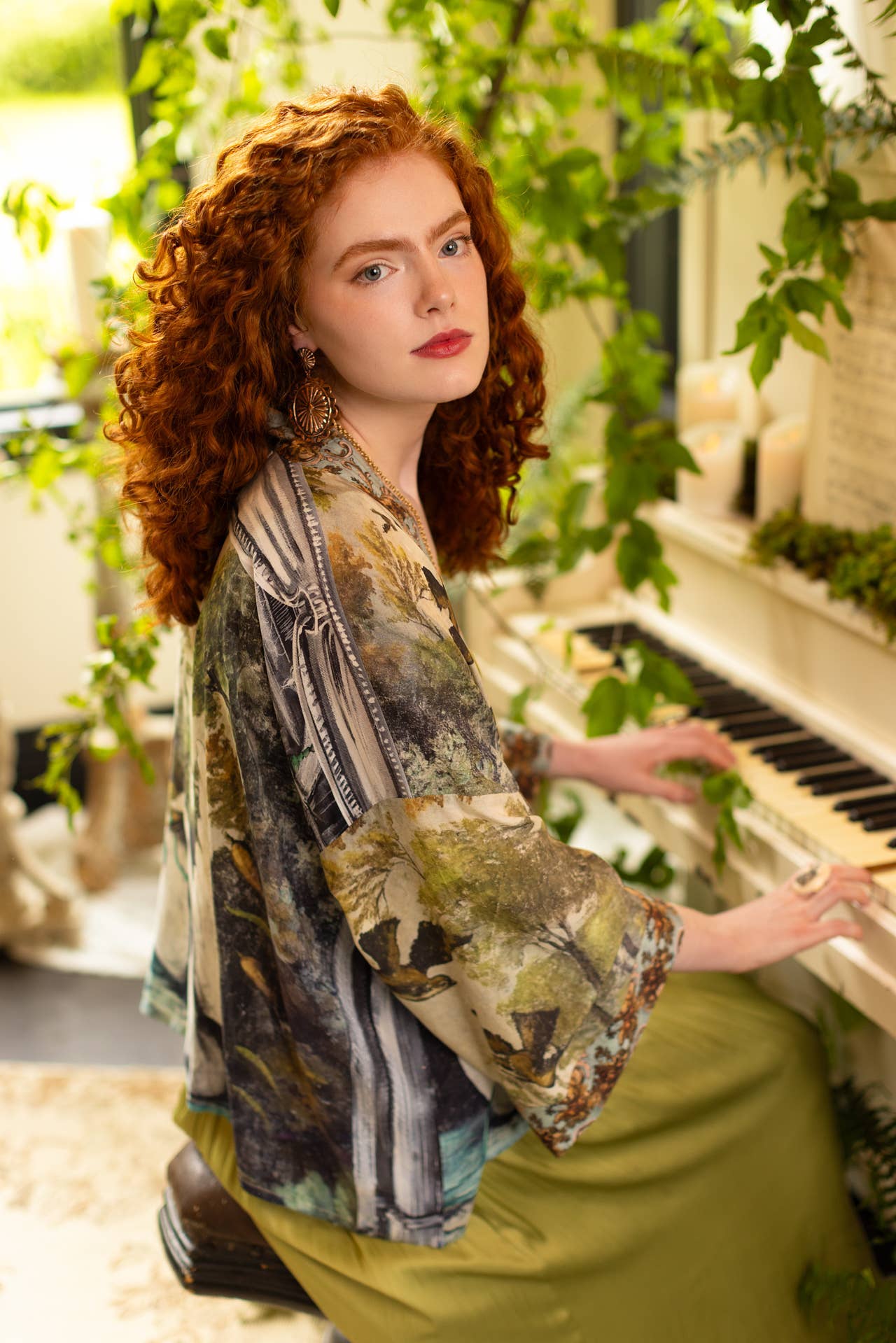 Theatre of Dreams Pixie Duster Cropped Kimono w/ Swan