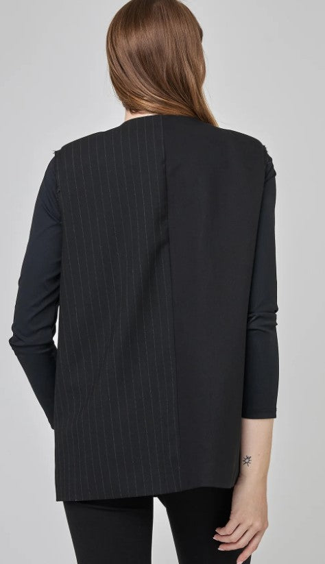 UCHUU-VEST DIGITAL PRINT & STRIPED PANEL