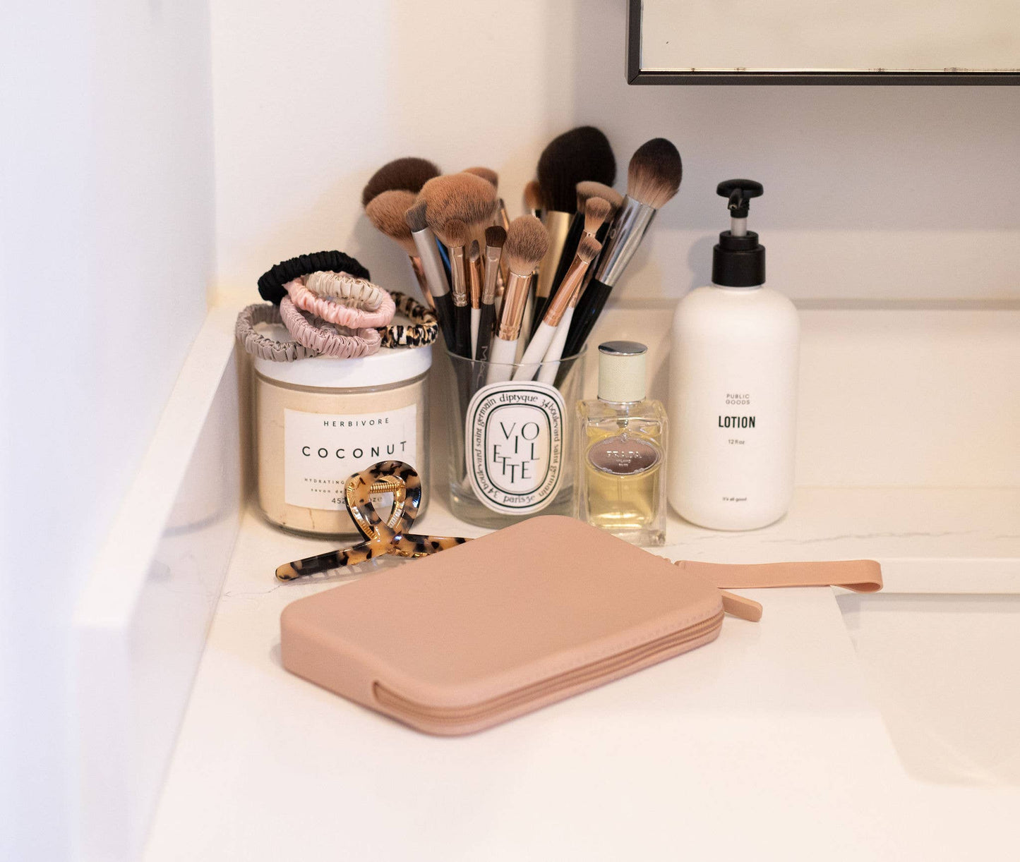 SWOON  - SILICONE MAKE UP BAG - MEDIUM