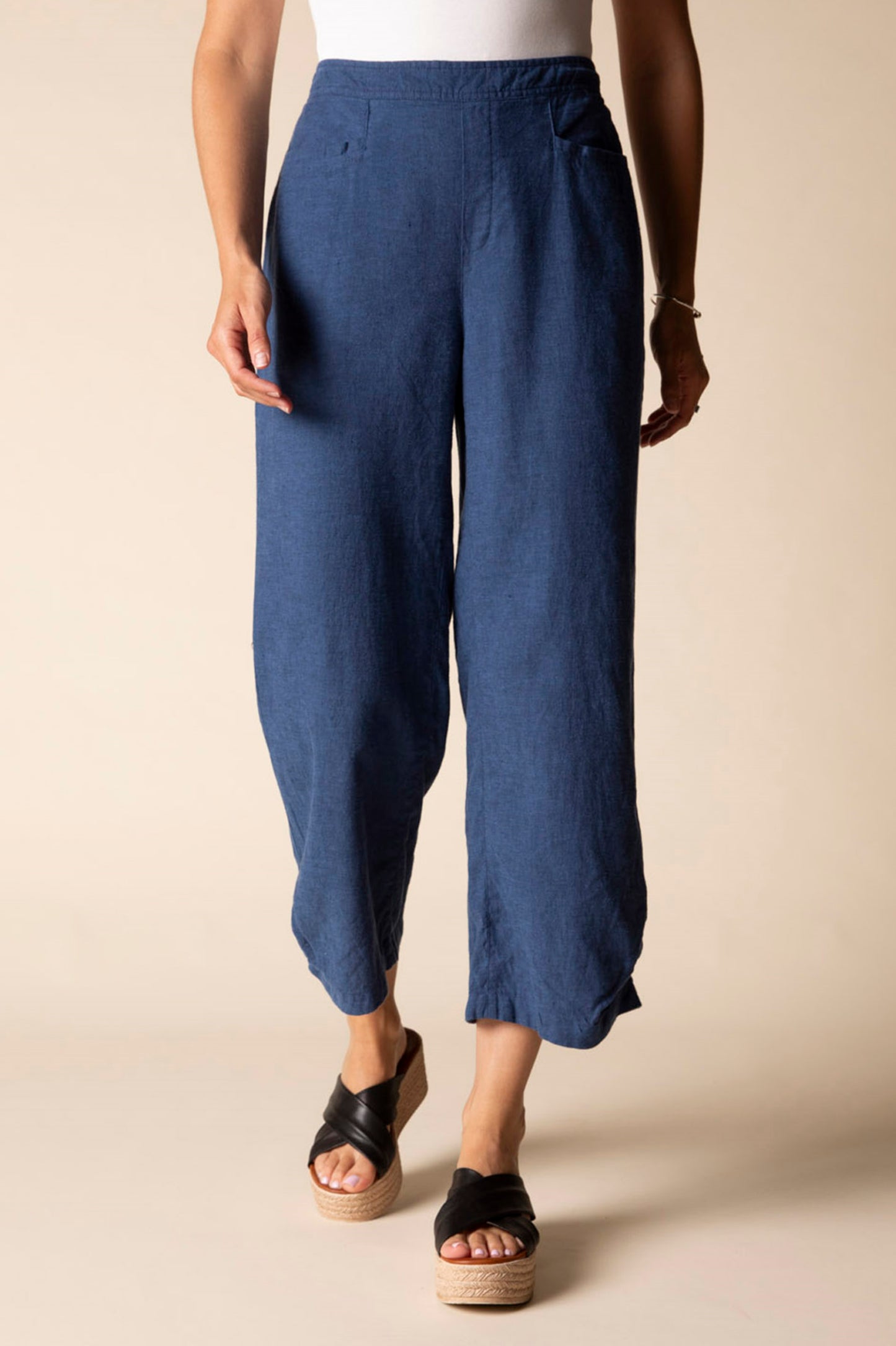 Pleat Button Capri - Suttles & Seawinds