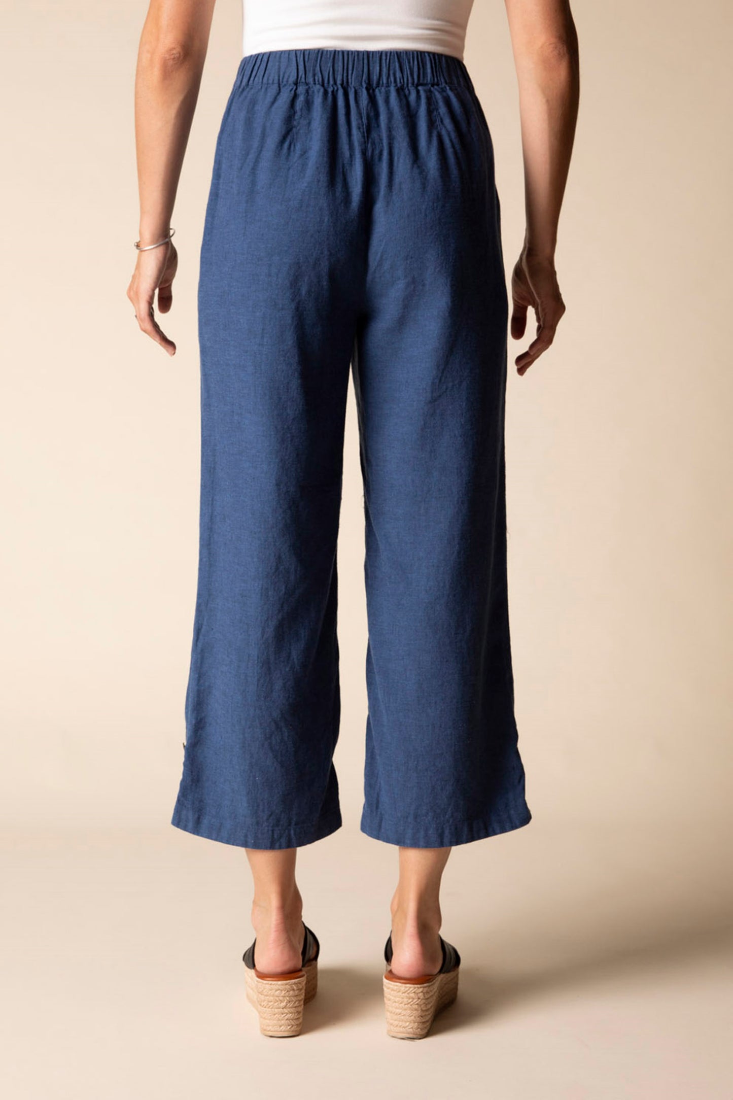 Pleat Button Capri - Suttles & Seawinds