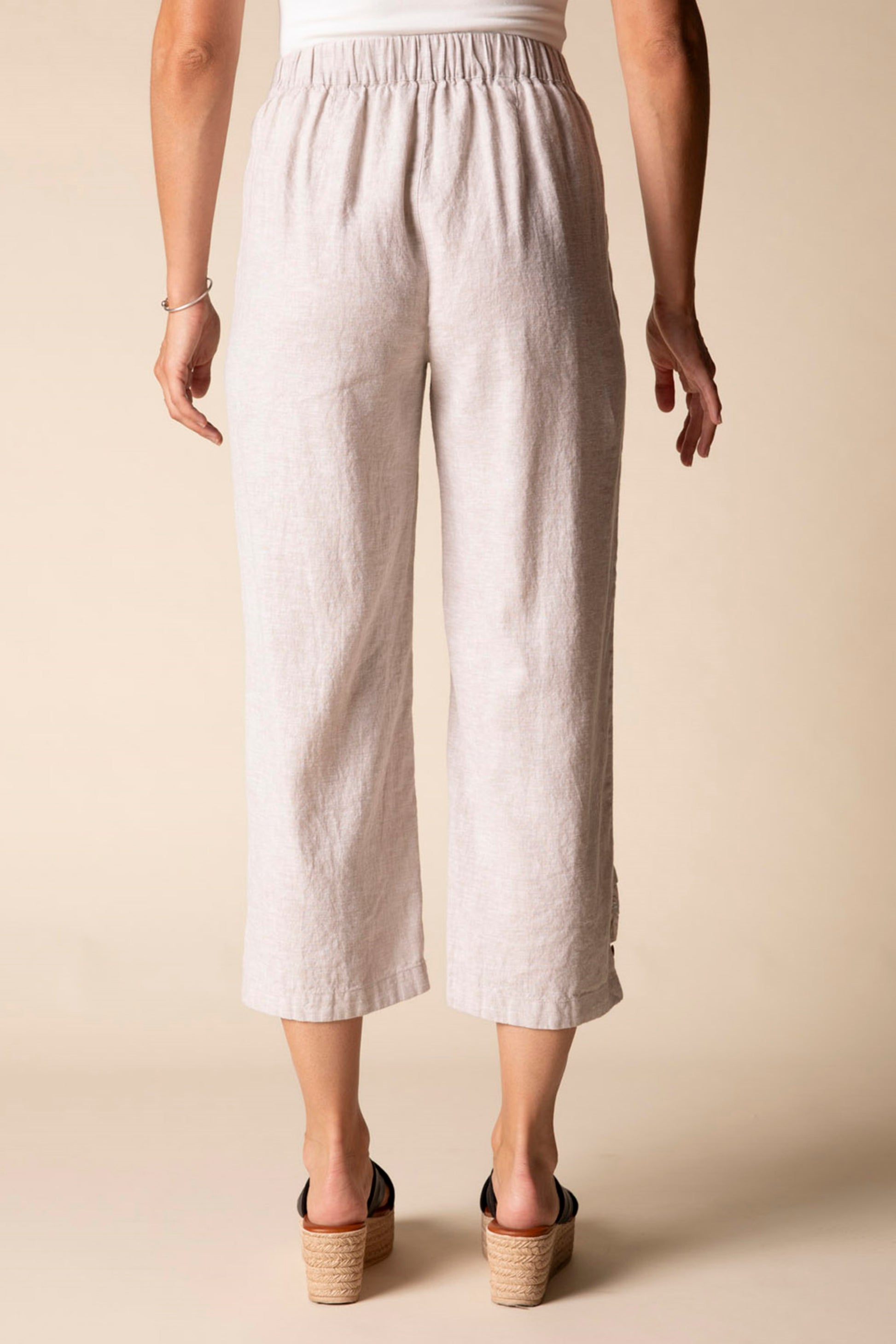 Pleat Button Capri - Suttles & Seawinds