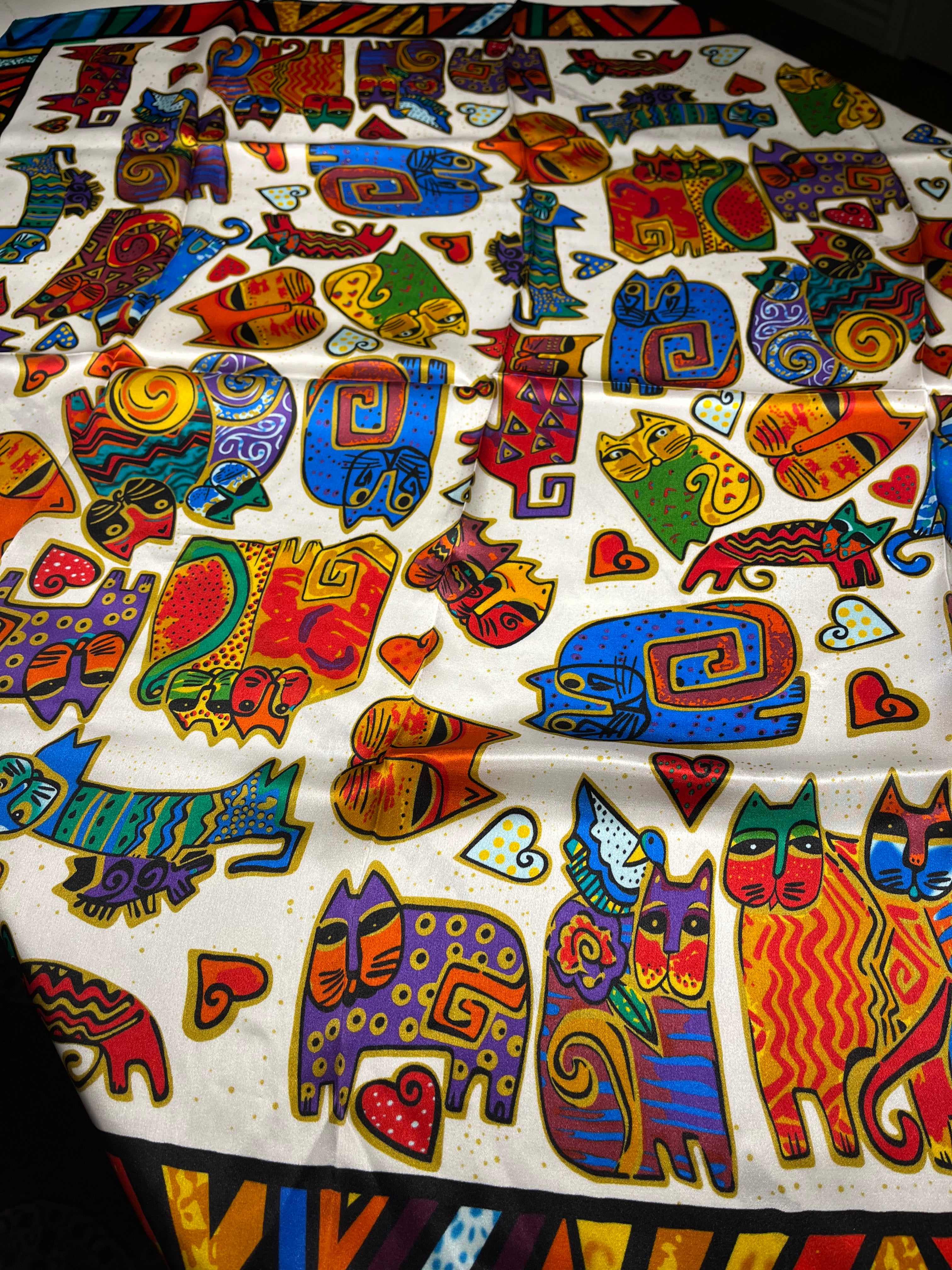 T & E - SILK CATS SQUARE SCARF