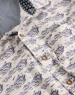 Load image into Gallery viewer, WHITE STUFF - SHOAL FISH PRINTED SHIRT
