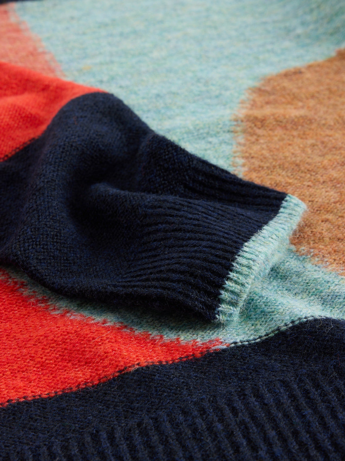 WHITE STUFF - FREYA ABSTRACT JUMPER