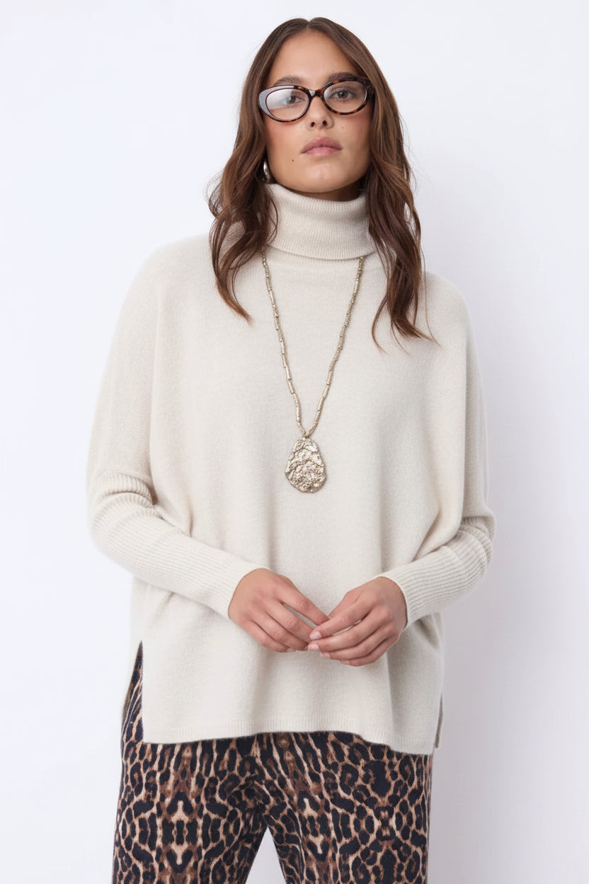 Margaret Cashmere turtleneck in Ecru