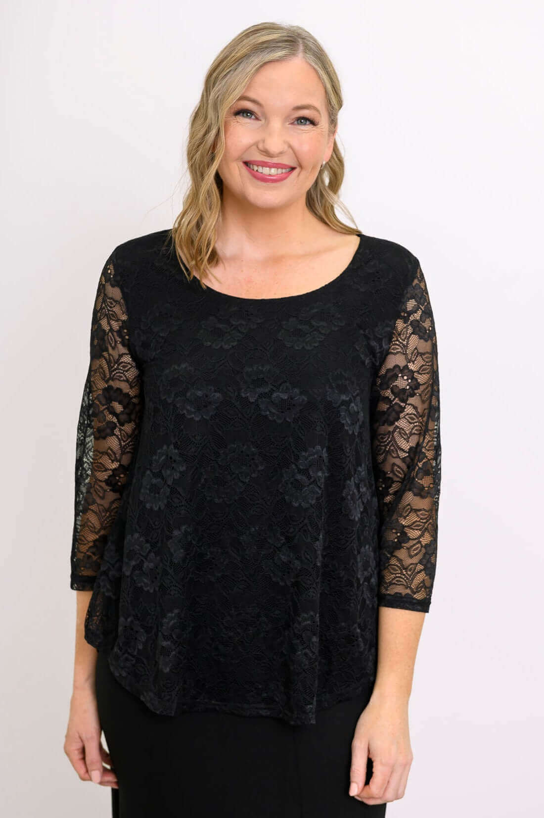 Ellen 3/4 Sleeve Top in Black