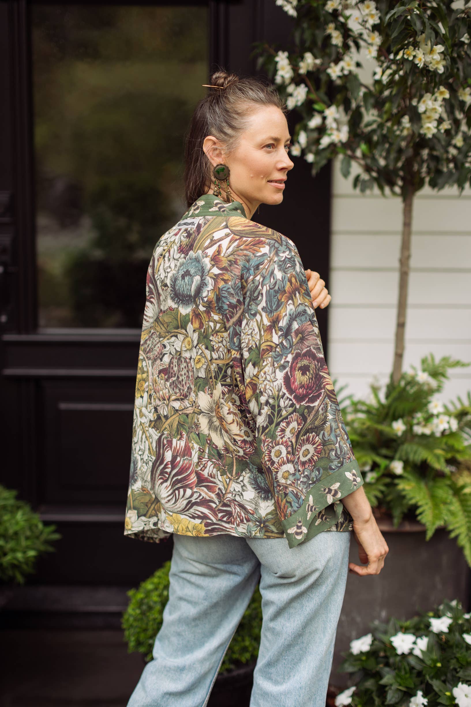 Love Grows Wild Pixie Duster Cropped Kimono w/ Bees - Suttles & Seawinds