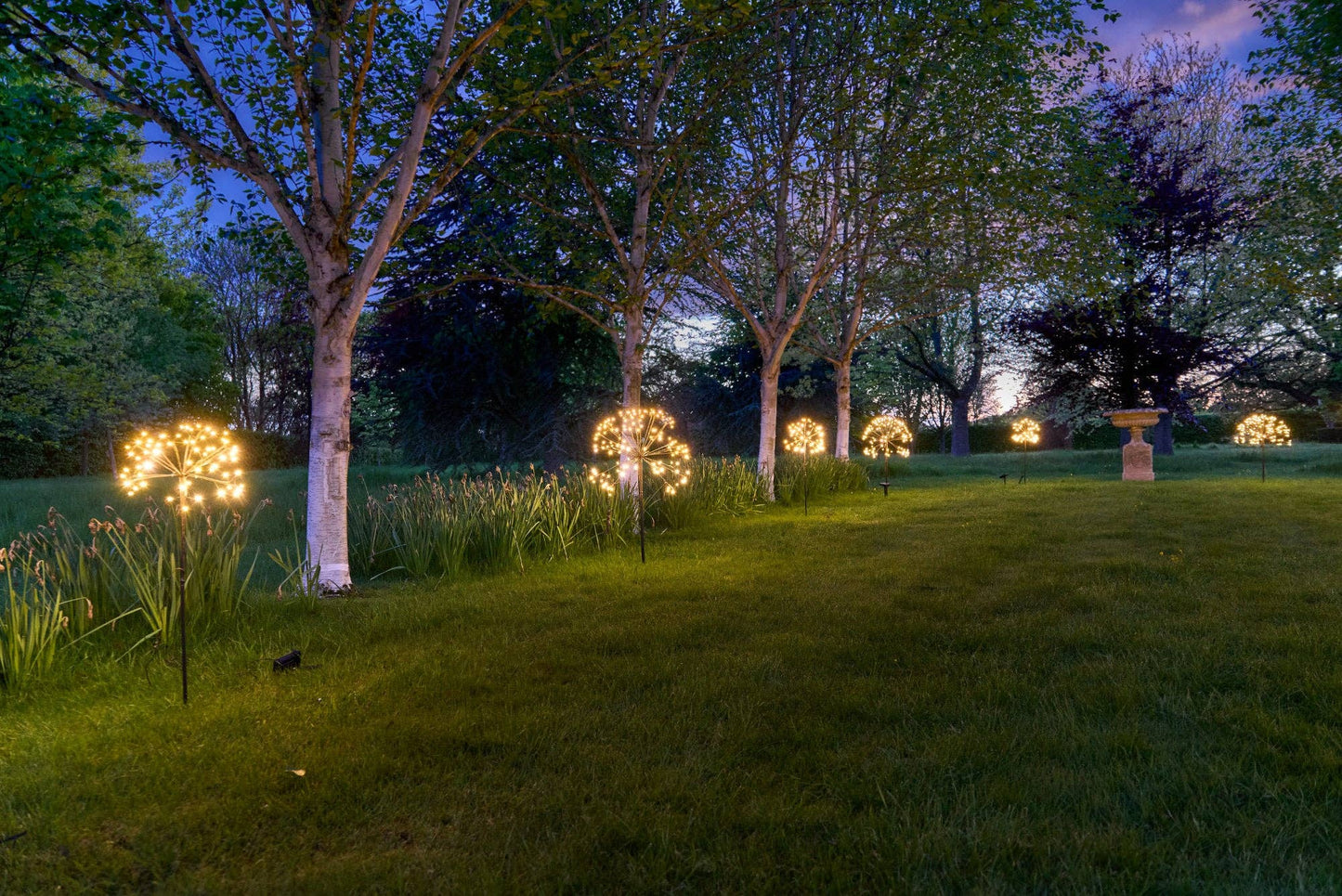 Lumina Of London Co - Solar Dandelion Light