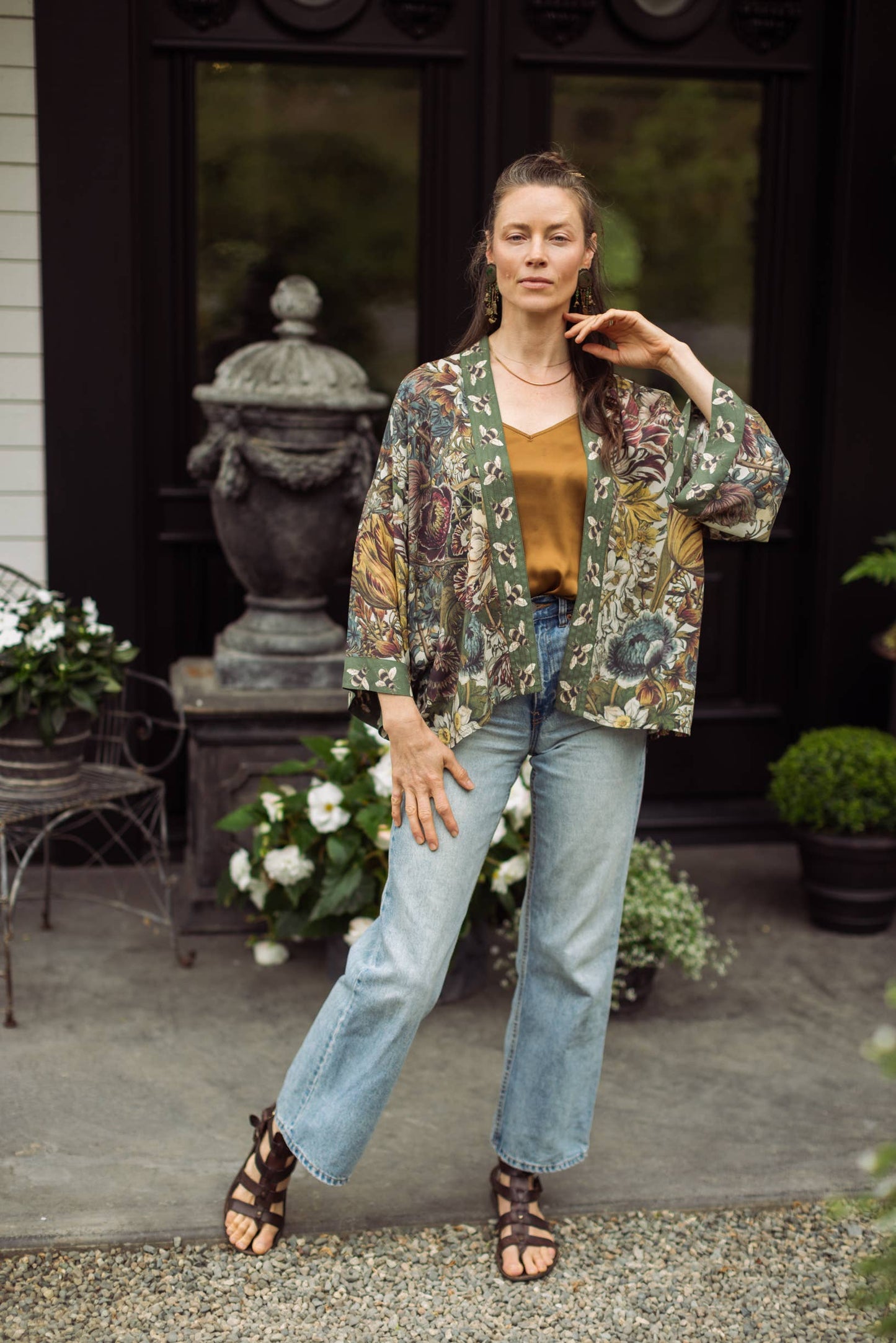 Love Grows Wild Pixie Duster Cropped Kimono w/ Bees - Suttles & Seawinds