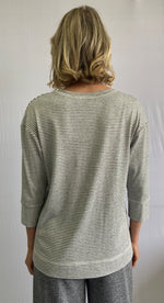 Load image into Gallery viewer, SOFT WORKS -  V NECK TOP WITH 3/4 SLEEVE
