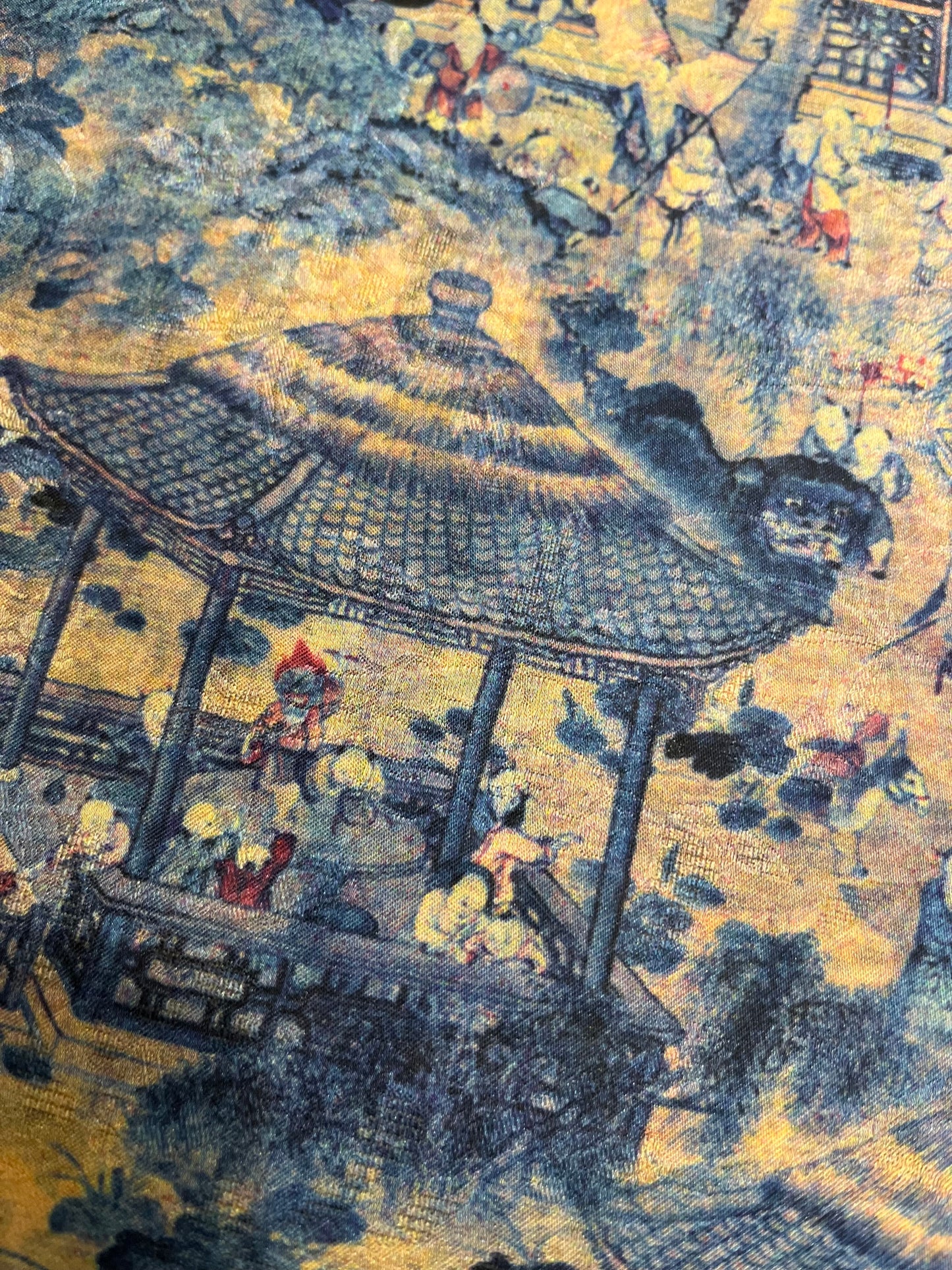 REVERSIBLE SILK SCARVES