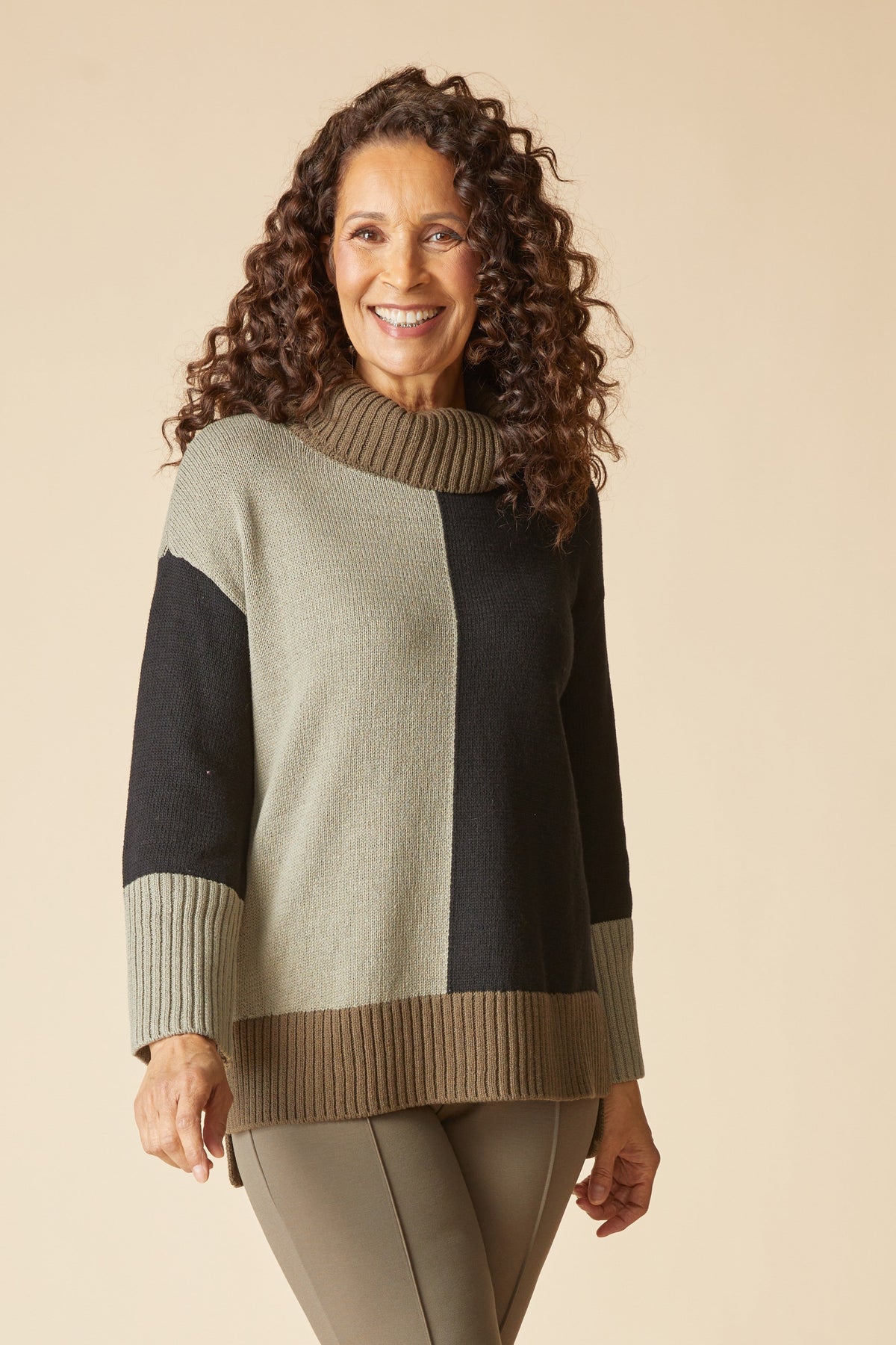 Mix It Up Sweater in Umber