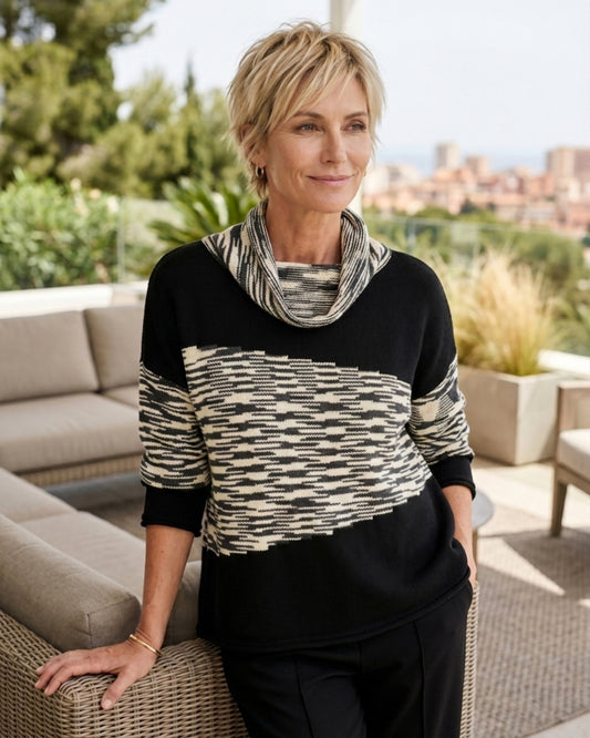 Panarama Turtleneck in Black
